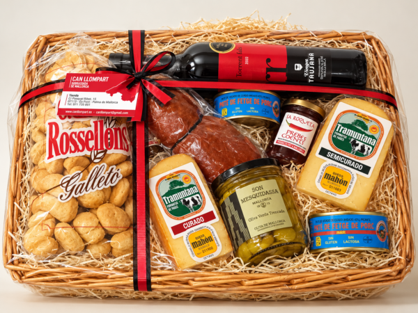 Cesta gourmet Gran Selección de Can Llompart con sobrasada, galletas, queso, vino y productos mallorquines